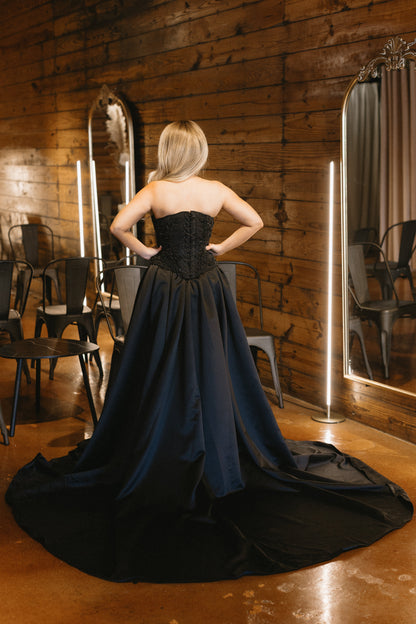 A-Line Scoop Neck Sleeveless Side Slit Lace up Wedding Dress