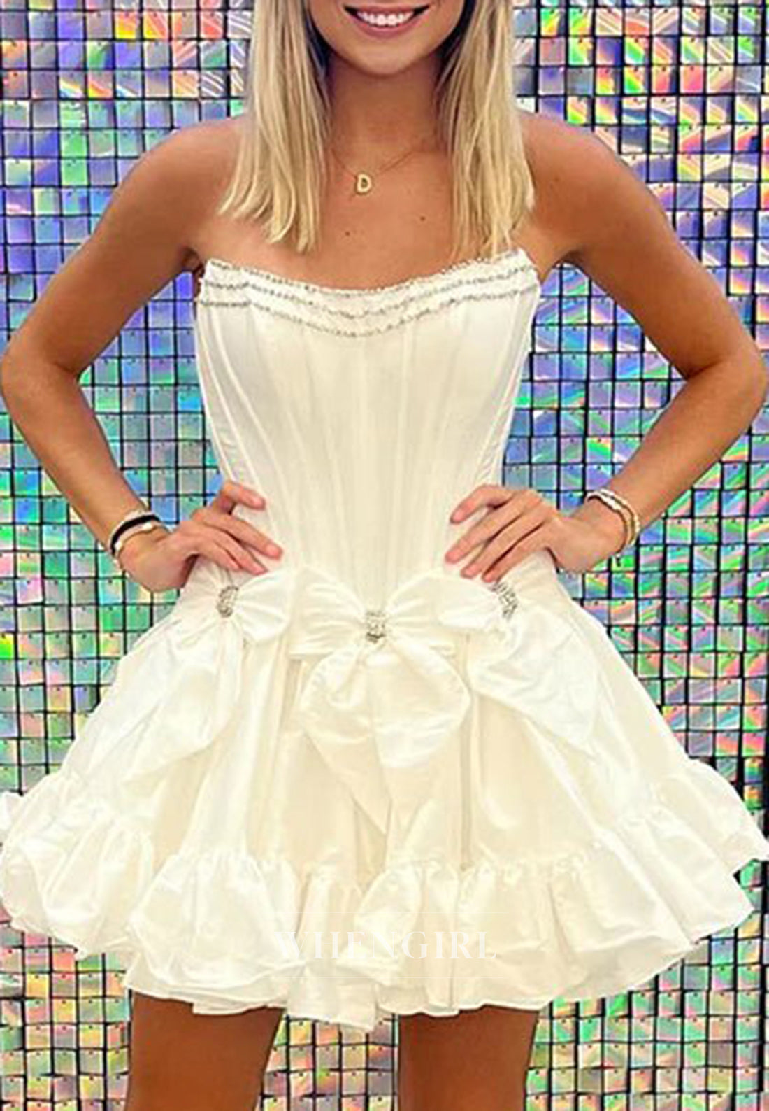 A-Line Sleeveless Beads Strapless Bowknot Homecoming Dress