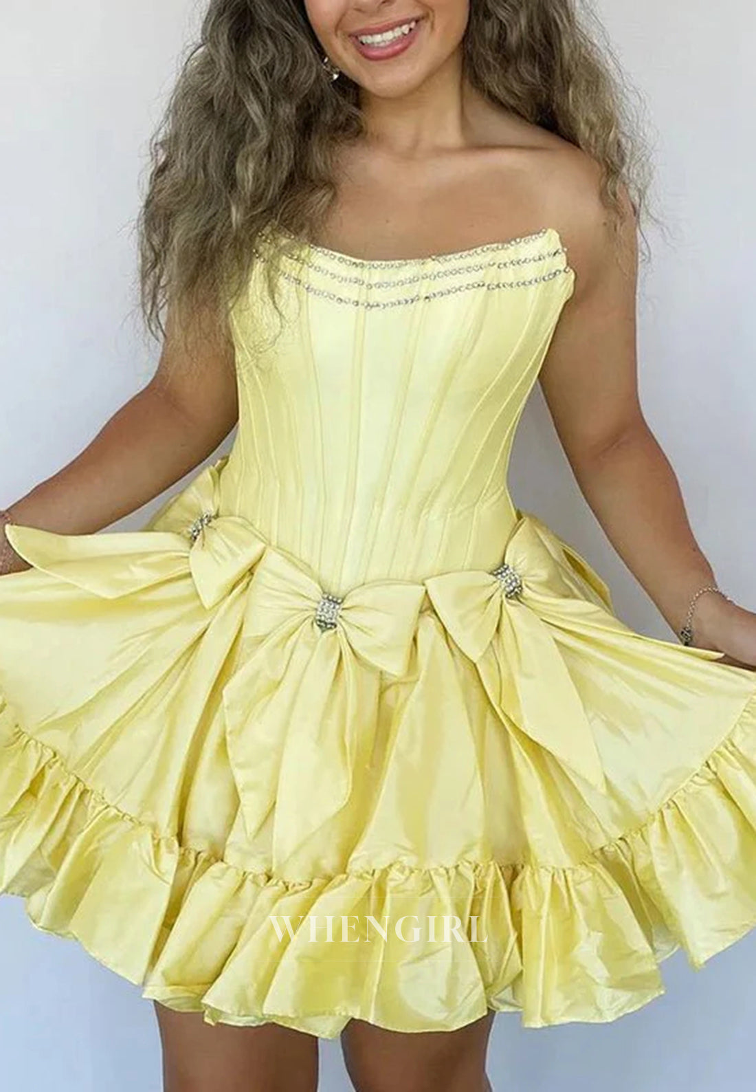 A-Line Sleeveless Beads Strapless Bowknot Homecoming Dress