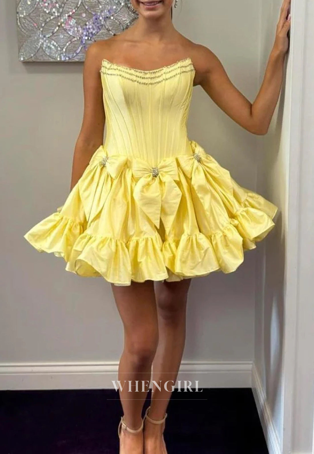 A-Line Sleeveless Beads Strapless Bowknot Homecoming Dress