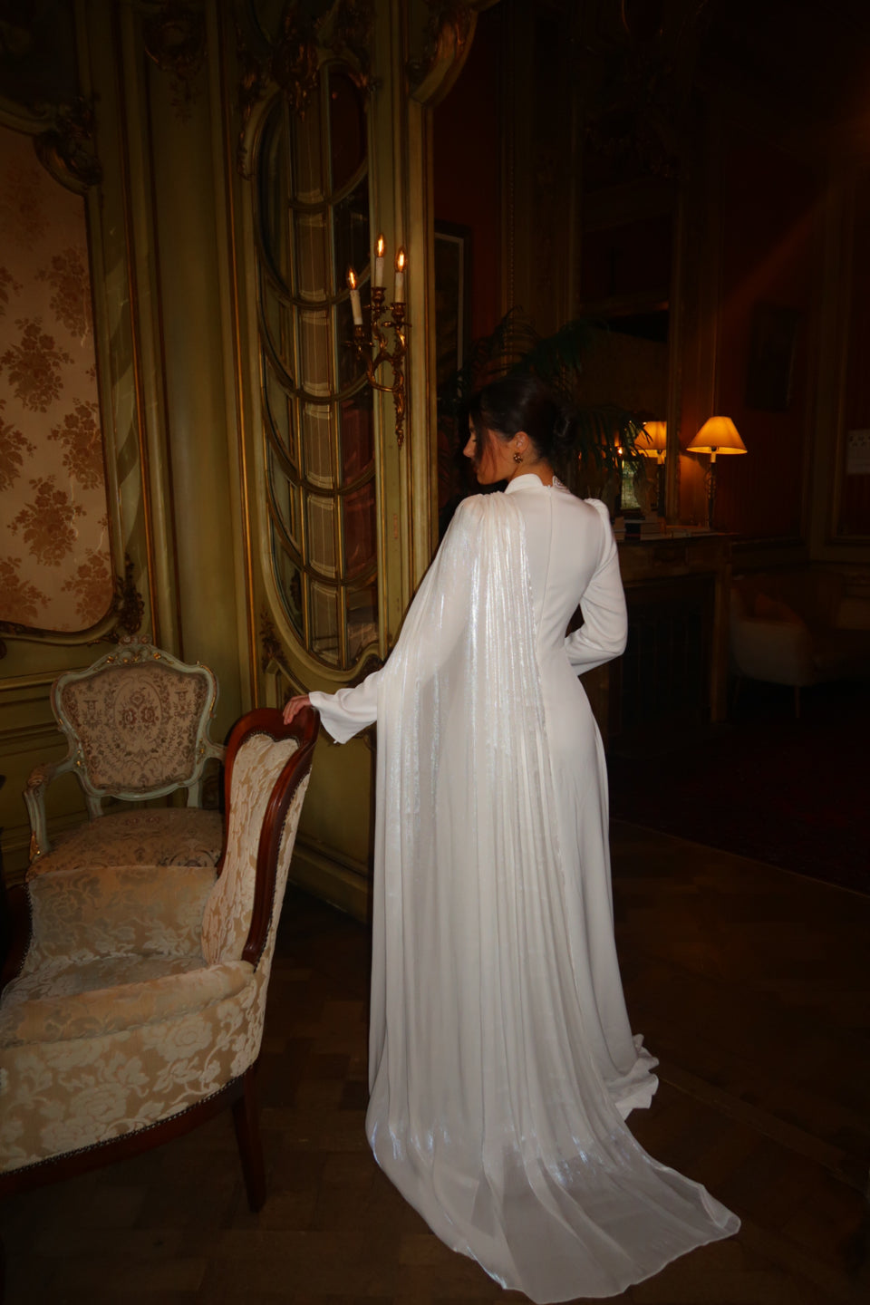Culumn Long Sleeves Ruched Side Train Wedding Dress