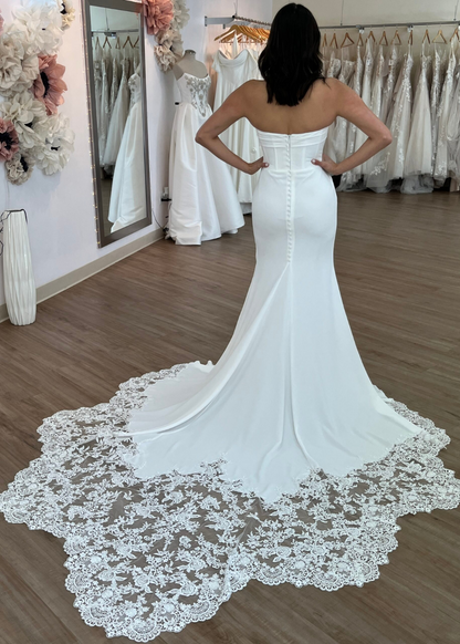 Strapless Sweetheart Sweetheart Pleated Wedding Dress