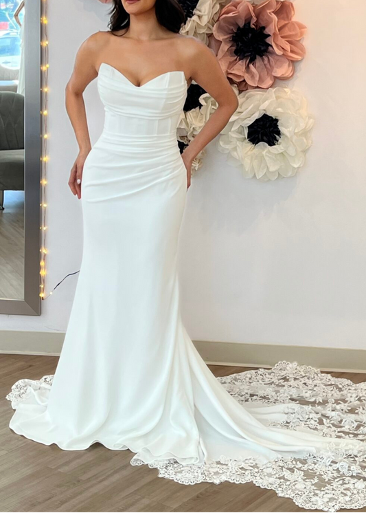 Strapless Sweetheart Sweetheart Pleated Wedding Dress