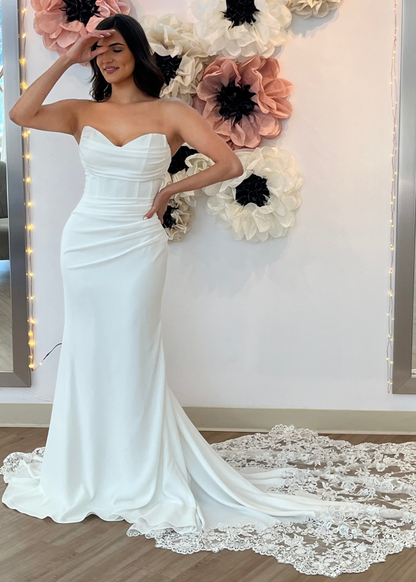 Strapless Sweetheart Sweetheart Pleated Wedding Dress
