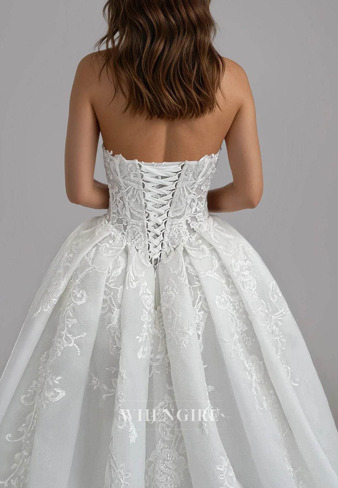 Ball Gown Sweetheart Sleeveless Beaded Appliqued Lace Wedding Dress with Court Train