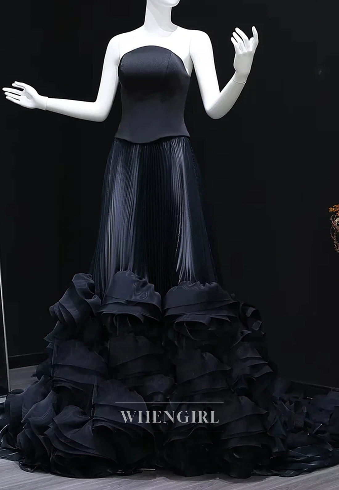 A-Line Tube Top 3D Flower Pleated Court Train Evening Formal Dress