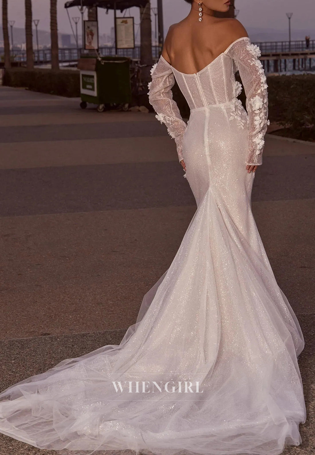 Elegant Lace Sweetheart Long Sleeves Appliuqes Floral Sweep Train Mermaid Wedding Dress