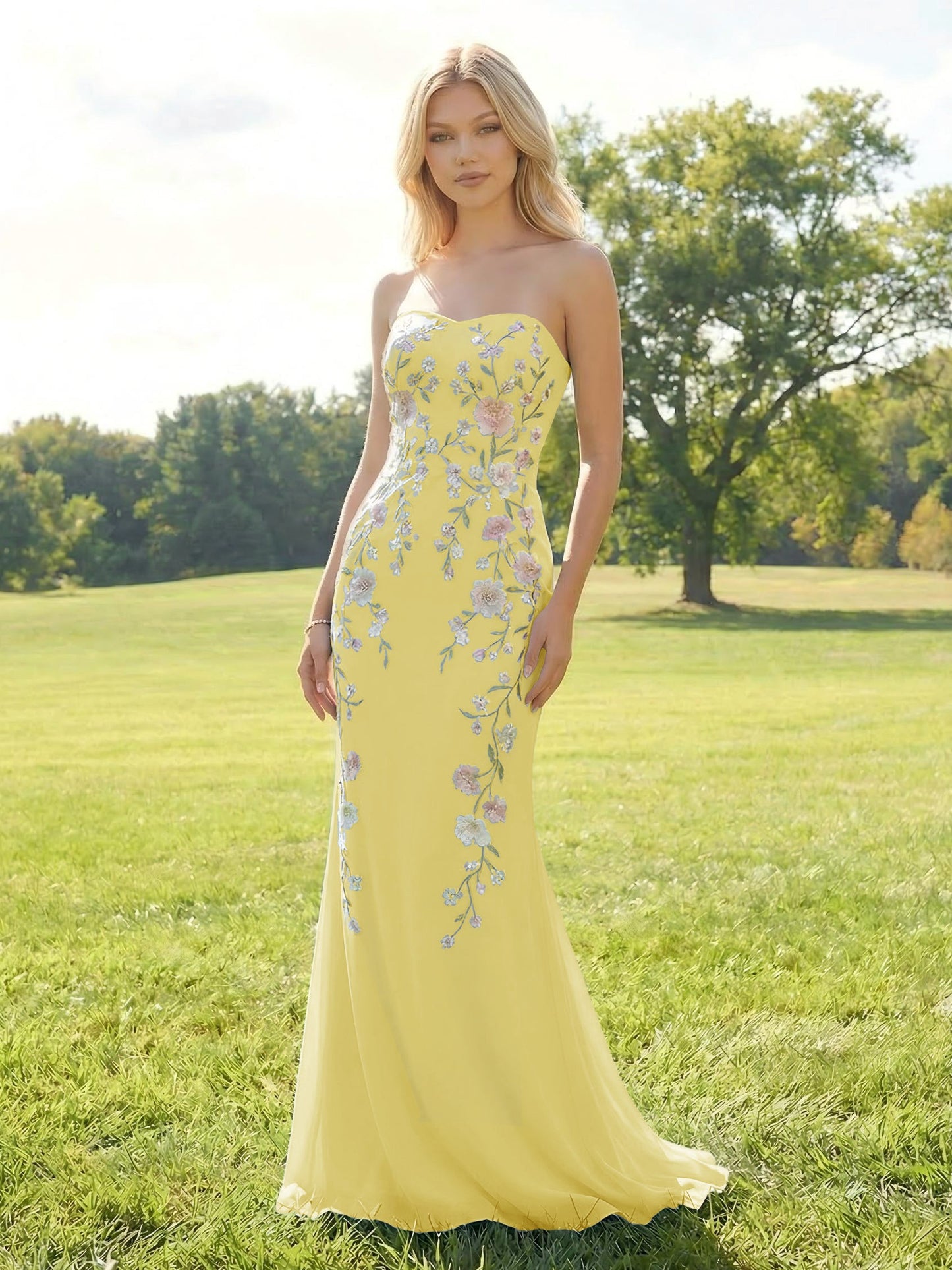 Elegant Embroidered Evening Gown Strapless Floral Bridesmaid Dresses