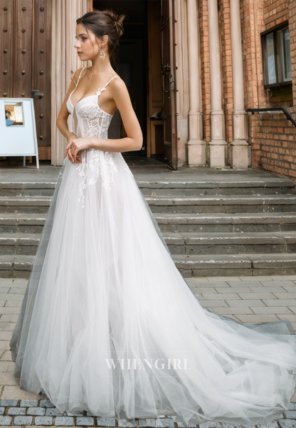 Elegant A-Line Spaghetti Straps Sweetheaert Appliques Beaded Lace Wedding Dress with Train