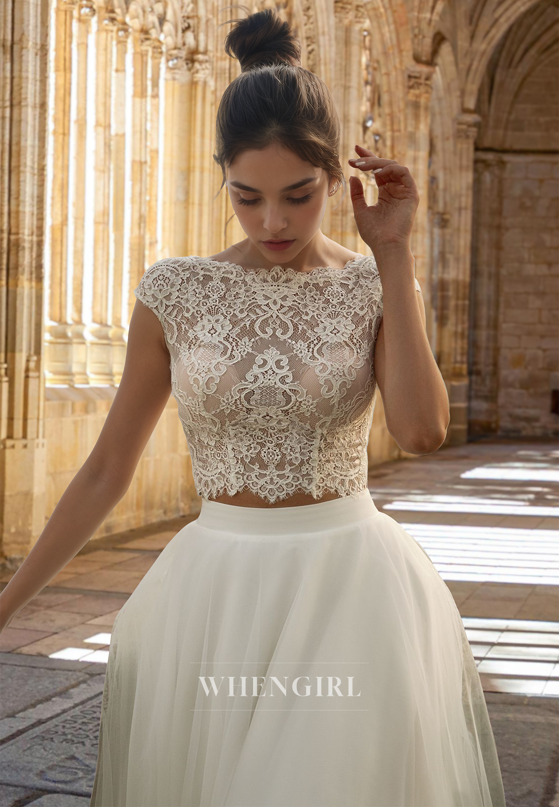 Distinctive A-Line Scoop Neck Cap Sleeves Two Piece Lace Pleats Beach Wedding Dress with Applique