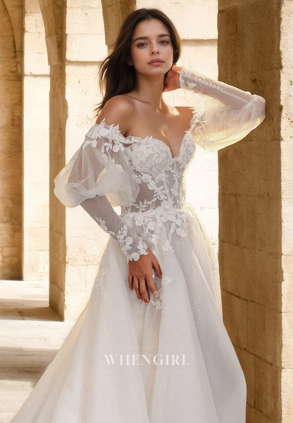 Striking Long Sleeves Sweetheart A-Line Appliques Lace Wedding Dress with Train Bridal Gown