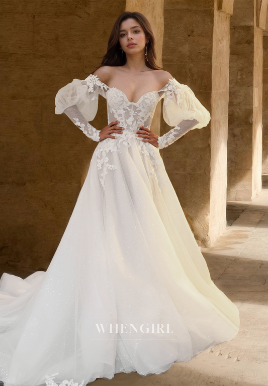 Striking Long Sleeves Sweetheart A-Line Appliques Lace Wedding Dress with Train Bridal Gown