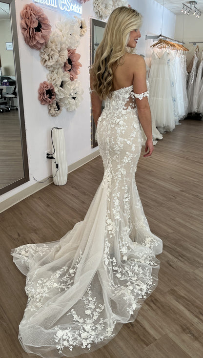Spaghetti Strap 3D Floral Lace Mermaid Wedding Dress