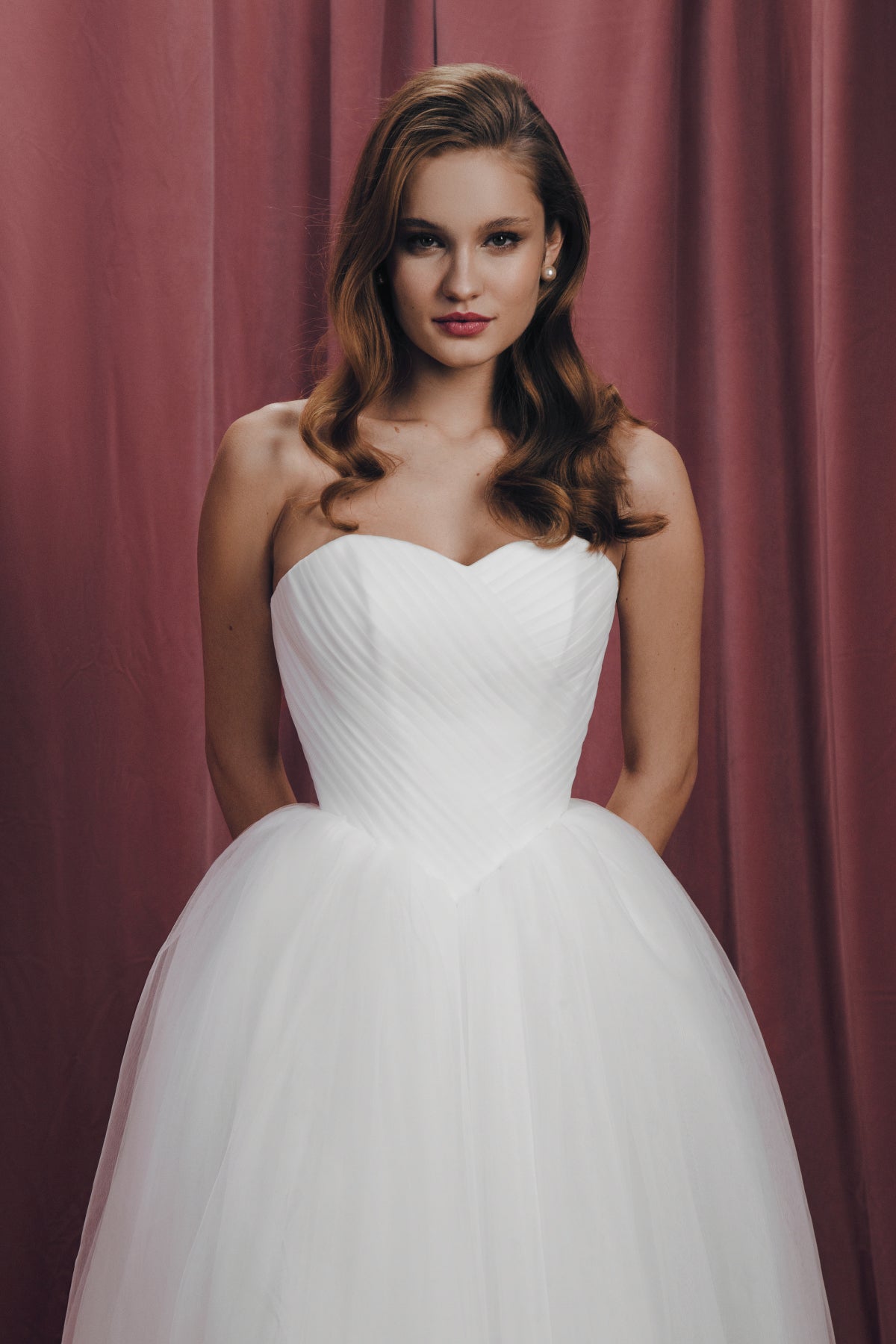 Sweetheart Wedding Dress with Flowing Tulle Skirt