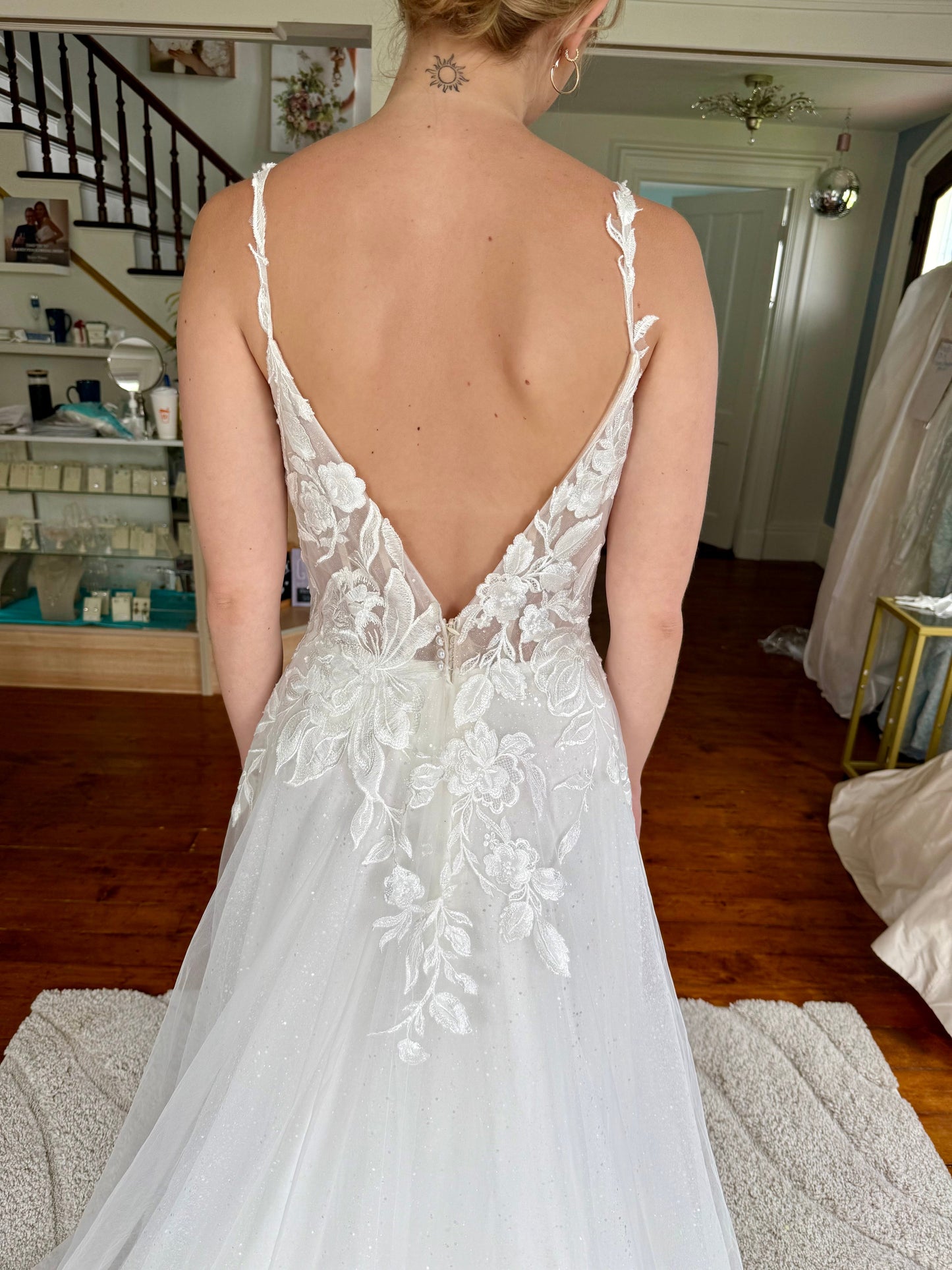 A-Line Appliqued V Back Sleeveless Wedding Dress