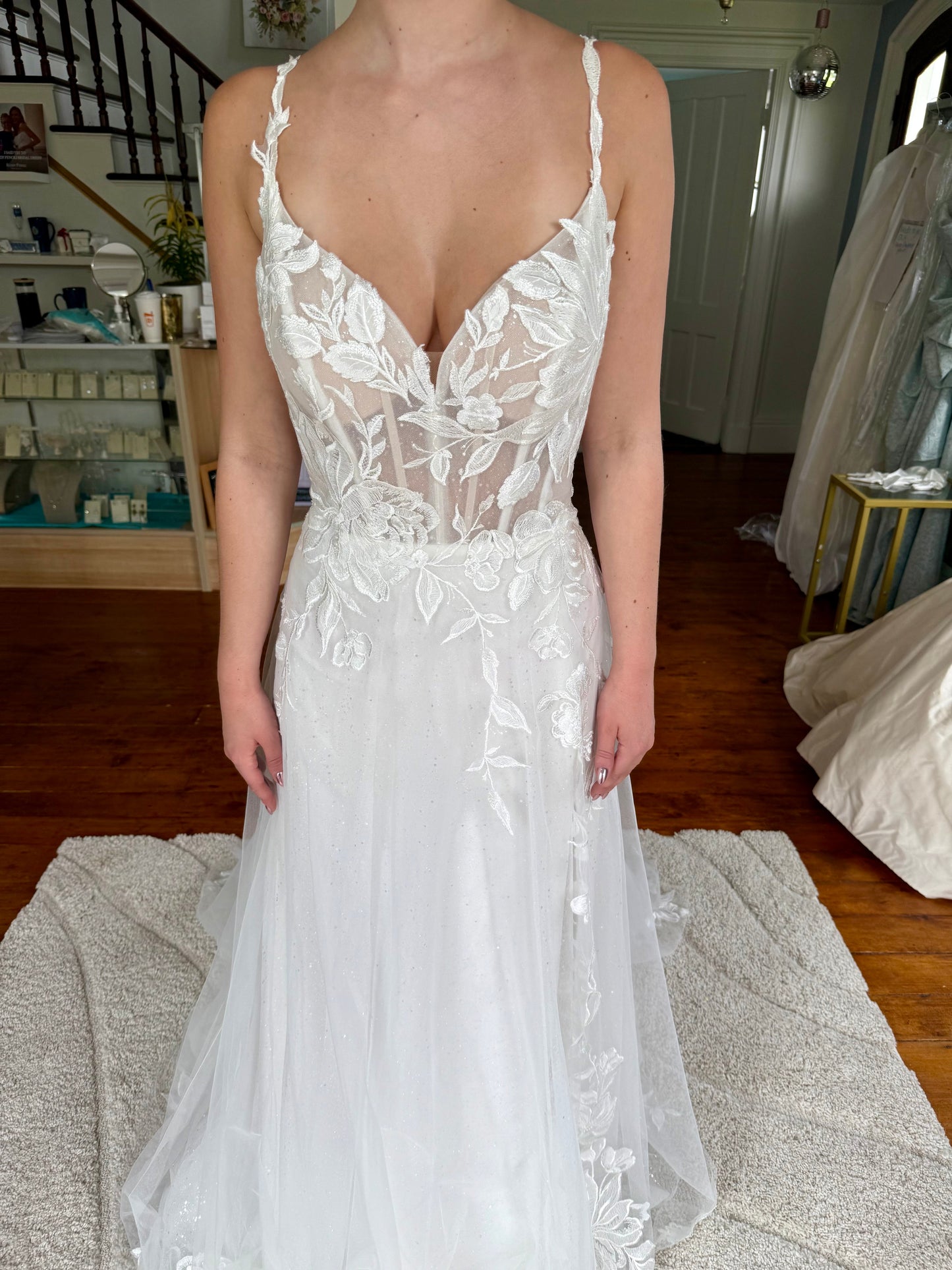 A-Line Appliqued V Back Sleeveless Wedding Dress