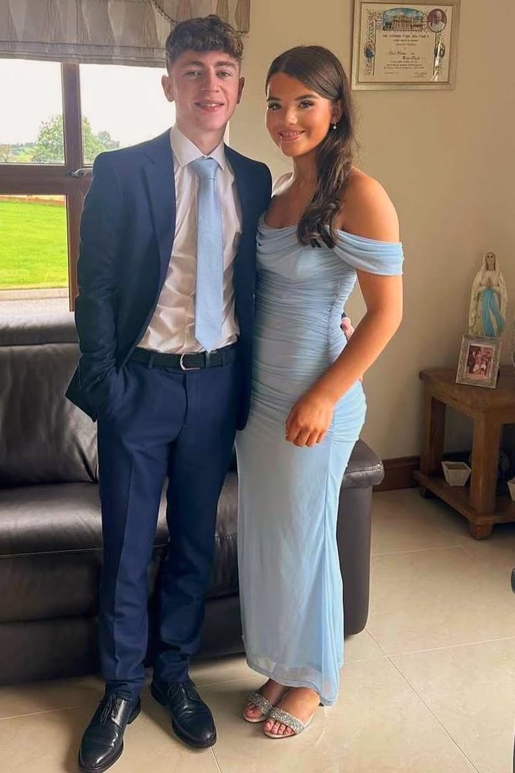 Classy Off-Shoulder Blue Pleats Mermaid Long Formal Prom Dress