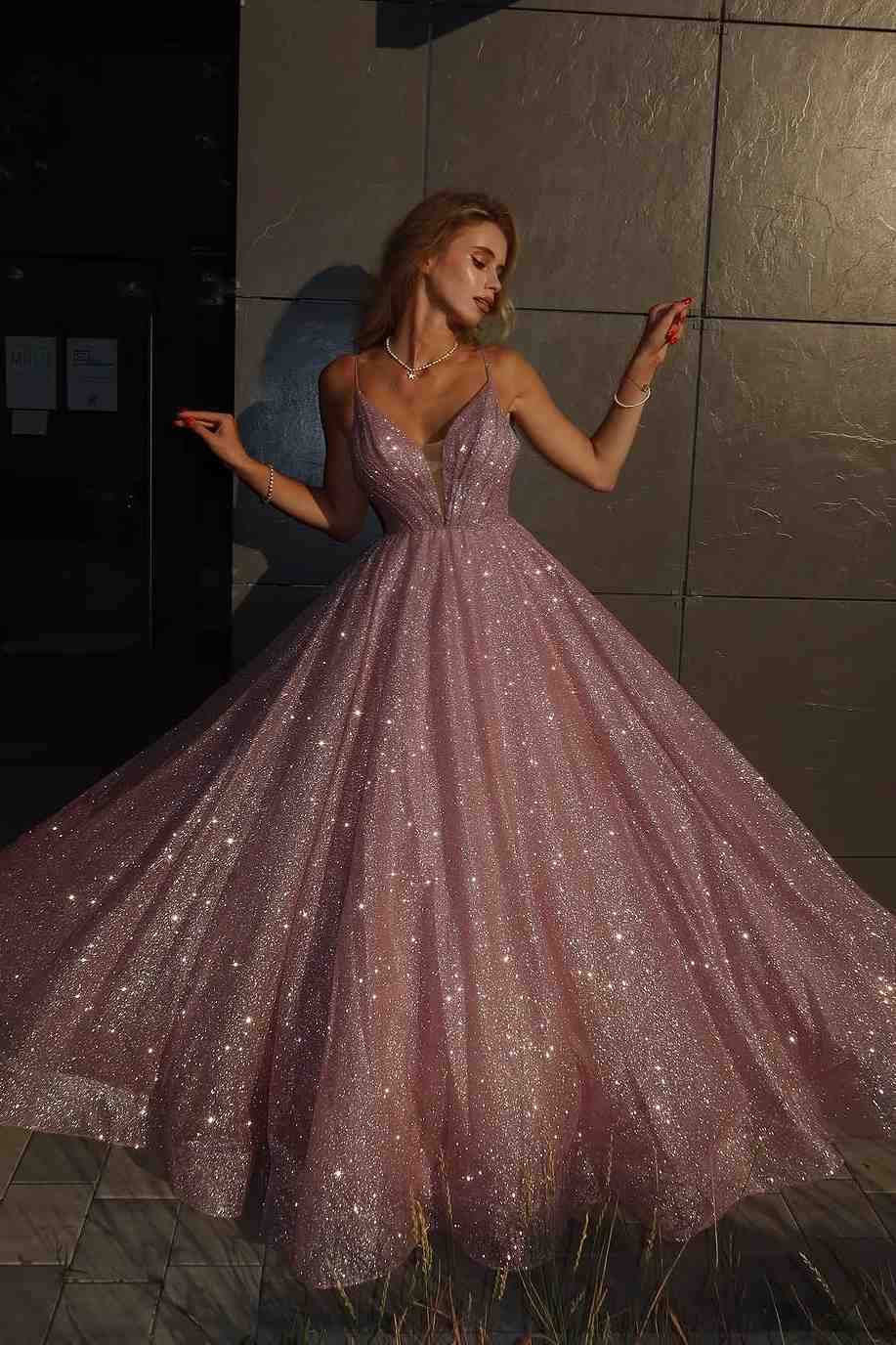 Stunning A-Line Spaghetti Straps V-Neck Pleats Glitter Prom Dress