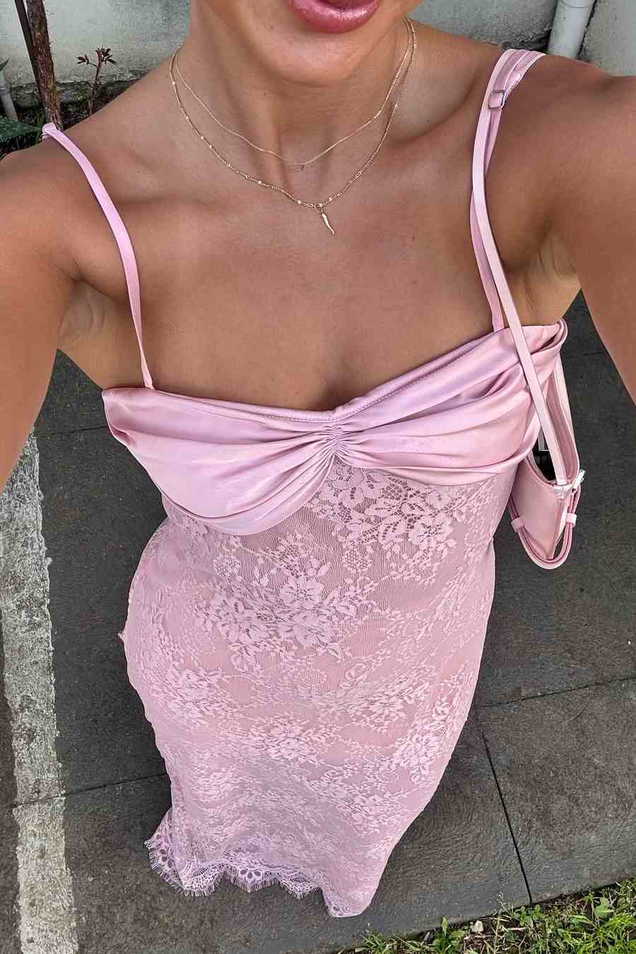 Pink Spaghetti Straps Lace Appliques Sleeveless Long Prom Dress