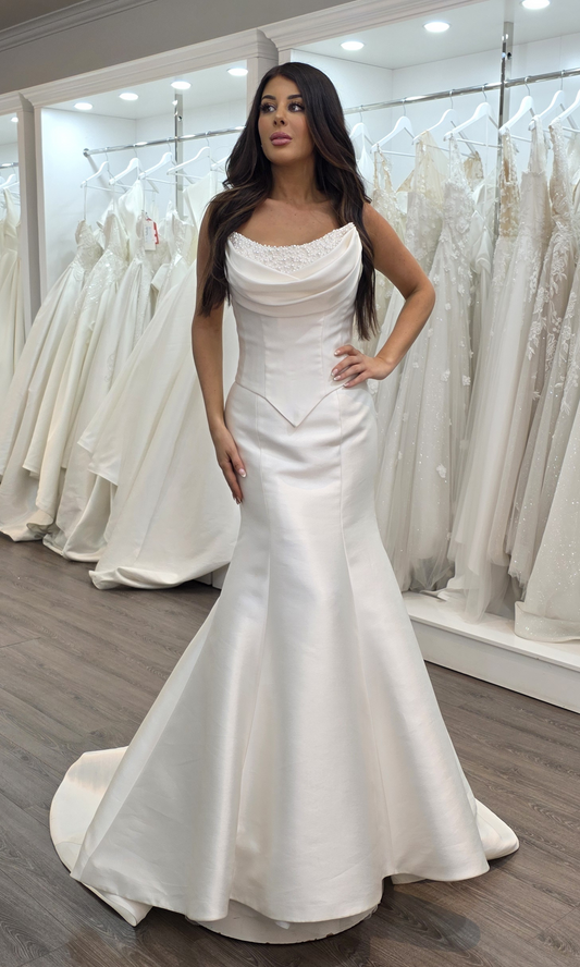 Mermaid Scoop Neck Satin Beaded Wedding Dress