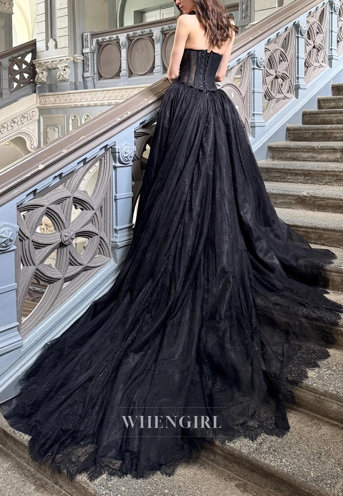 Black A-Line Tube Top Sleeveless Chapel Train Lace Up Lace Wedding Dress