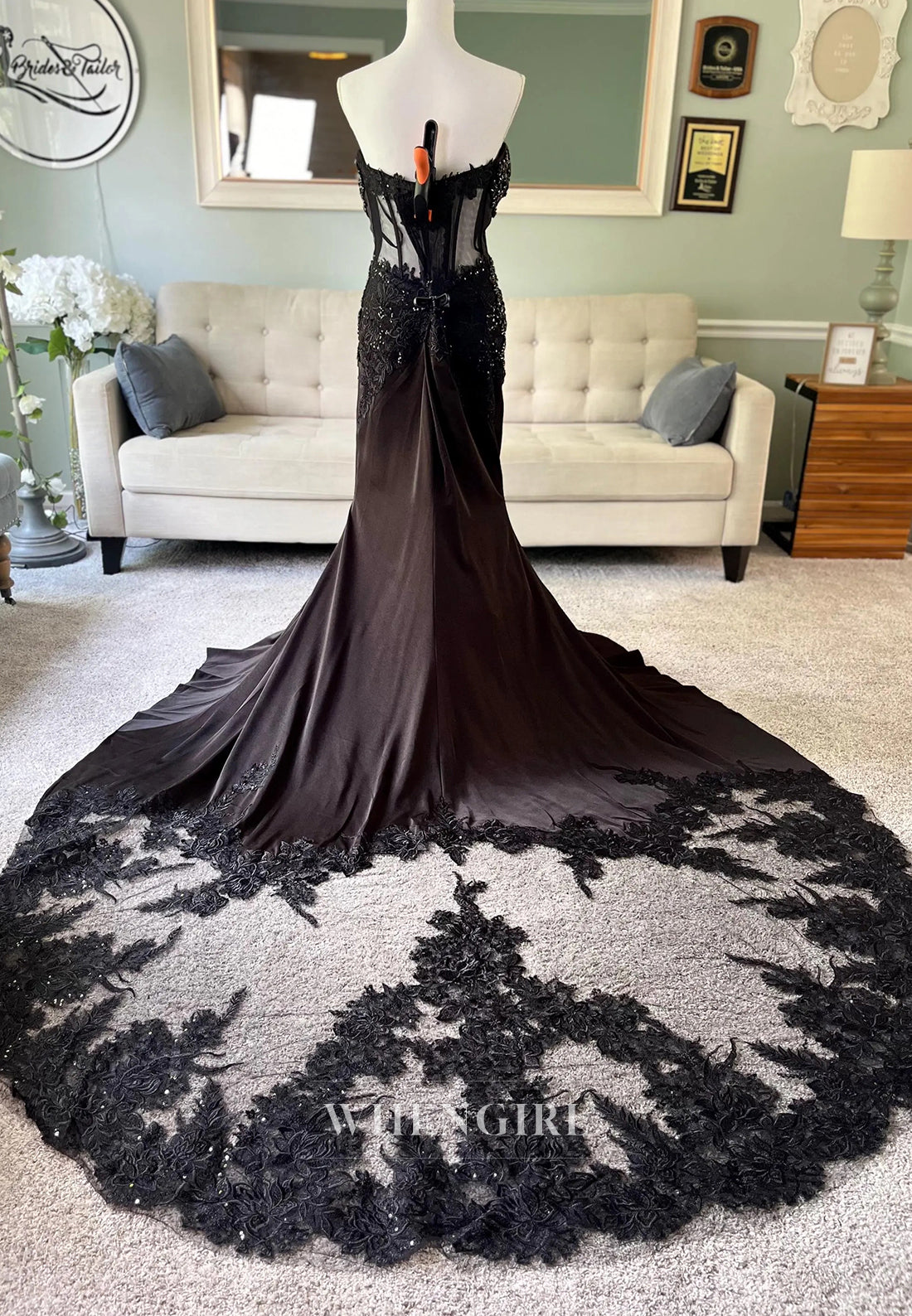 Black Mermaid Sweetheart Appliqued Sleeveless Beaded Chapel Train Wedding Dress