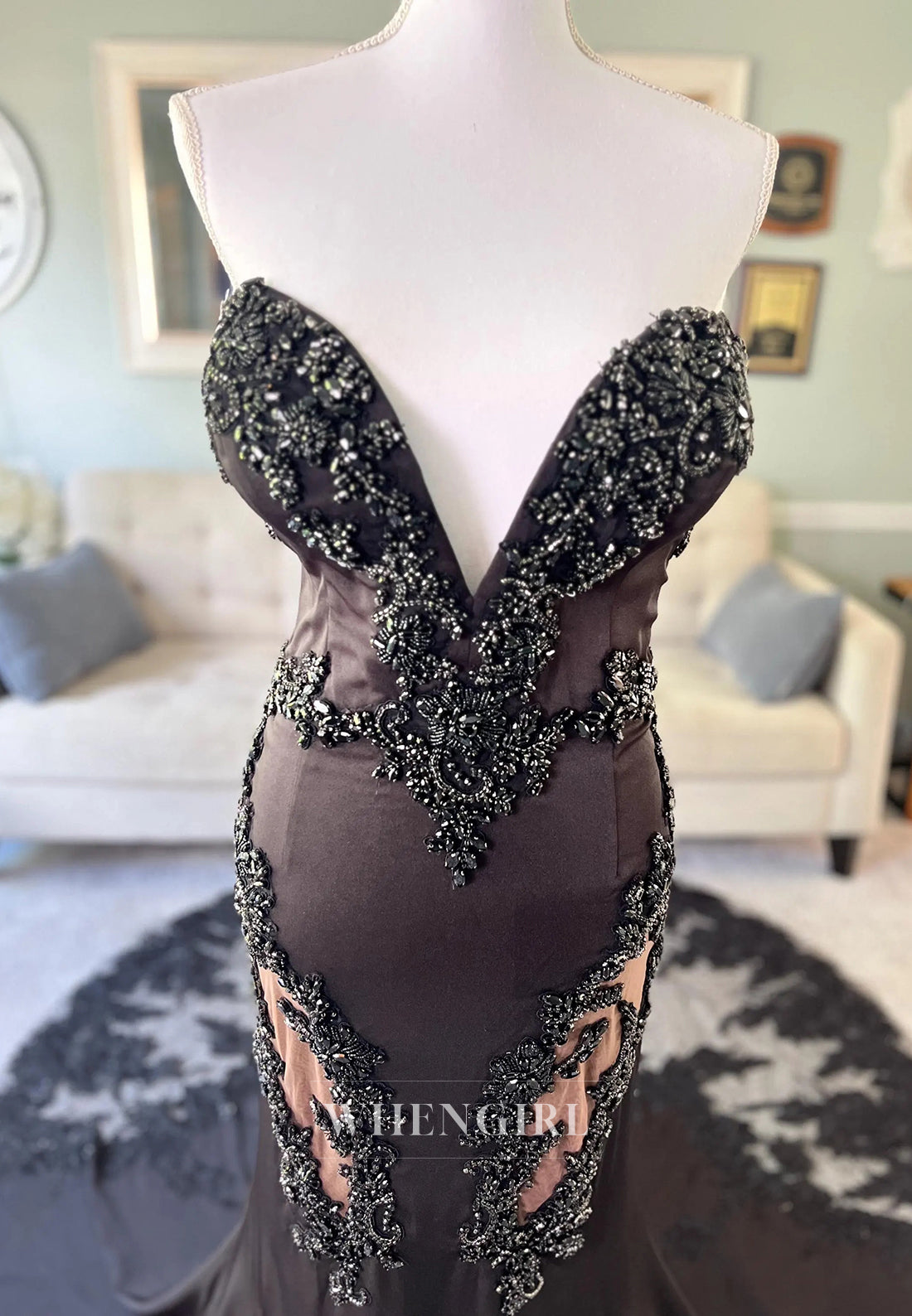 Black Mermaid Sweetheart Appliqued Sleeveless Beaded Chapel Train Wedding Dress