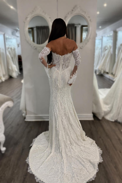 Trumpet Lace Scoop Neck Appliques Sweep Train Wedding Dress