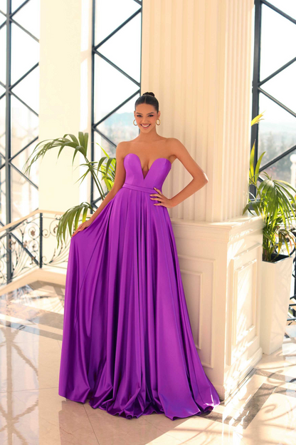 Sweetheart Satin A-Line Prom Dress Sleeveless Sweep Train Formal Gown