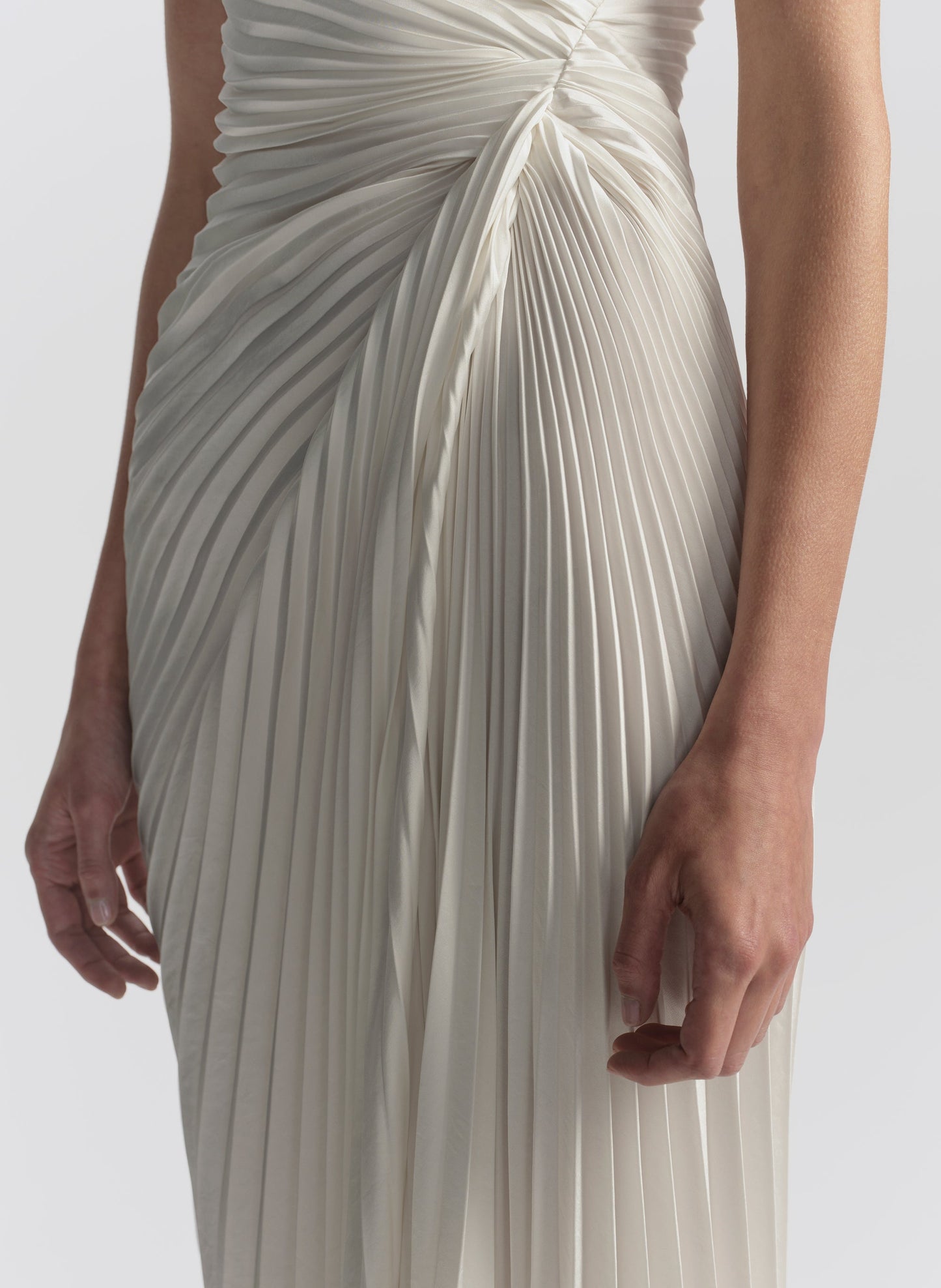 Sheath One Shoulder Sleeveless Pleated Midi Dress