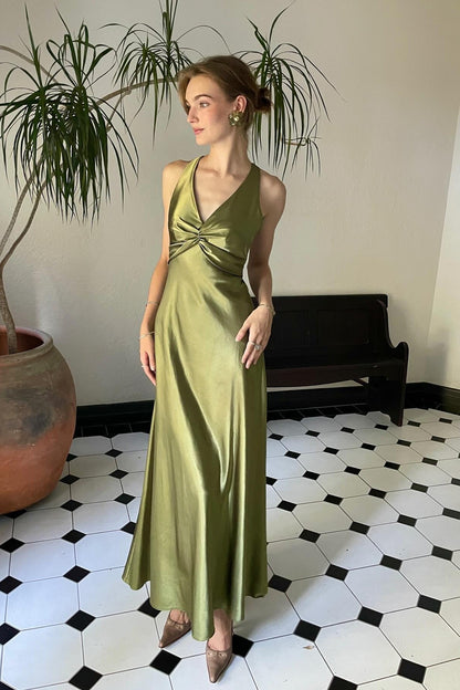 Elegant Meriamd Satin V Neck Prom Dress with Ruched Bodice