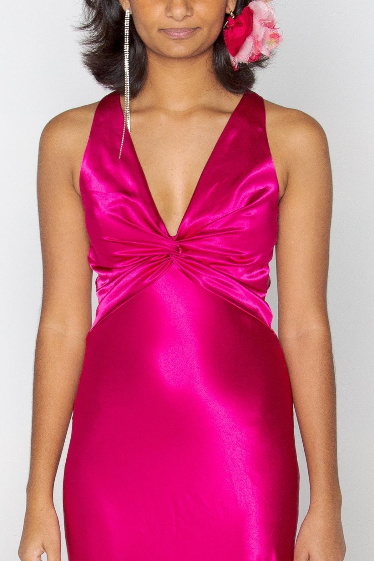 Elegant Meriamd Satin V Neck Prom Dress with Ruched Bodice