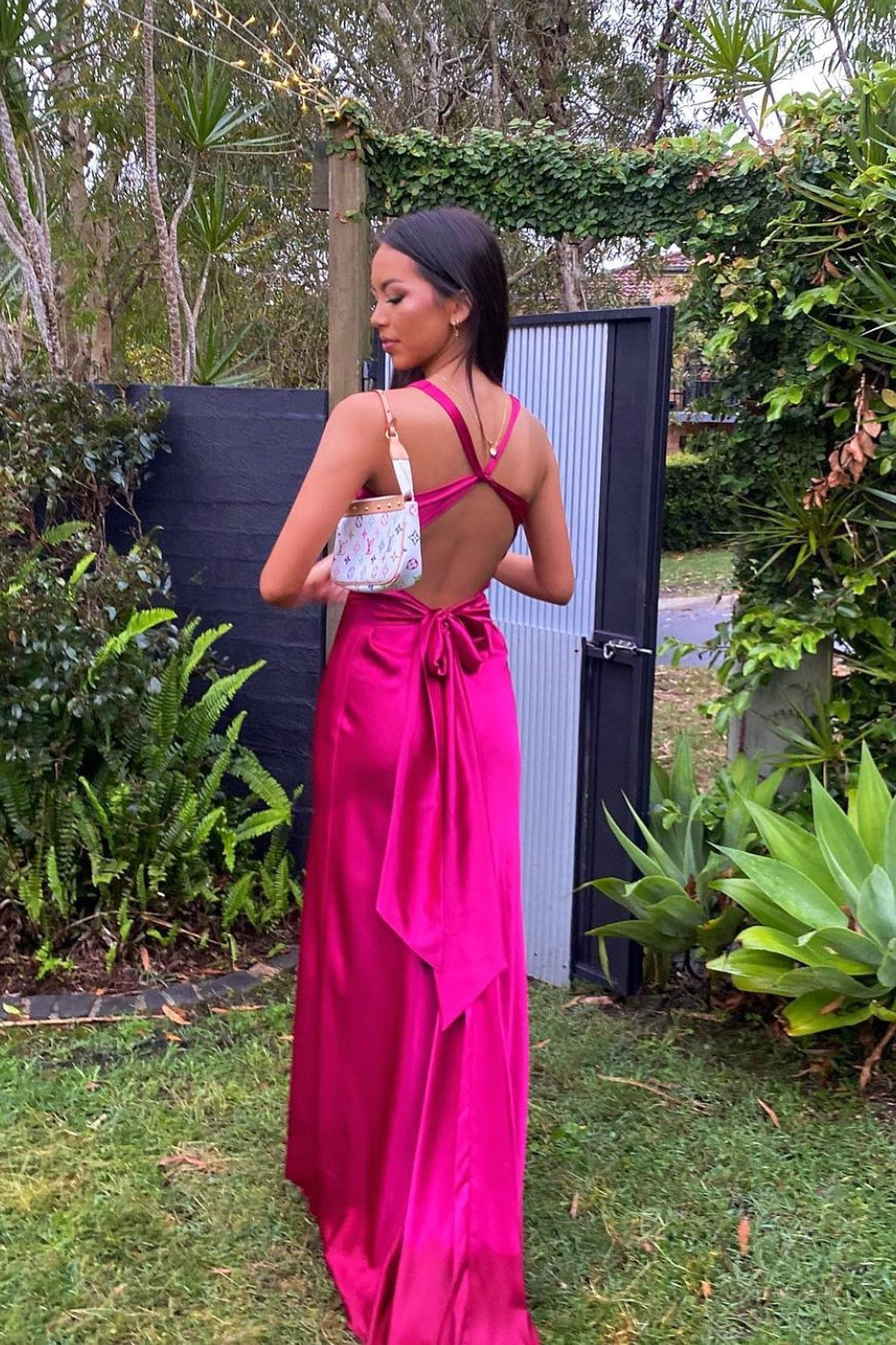 Elegant Meriamd Satin V Neck Prom Dress with Ruched Bodice