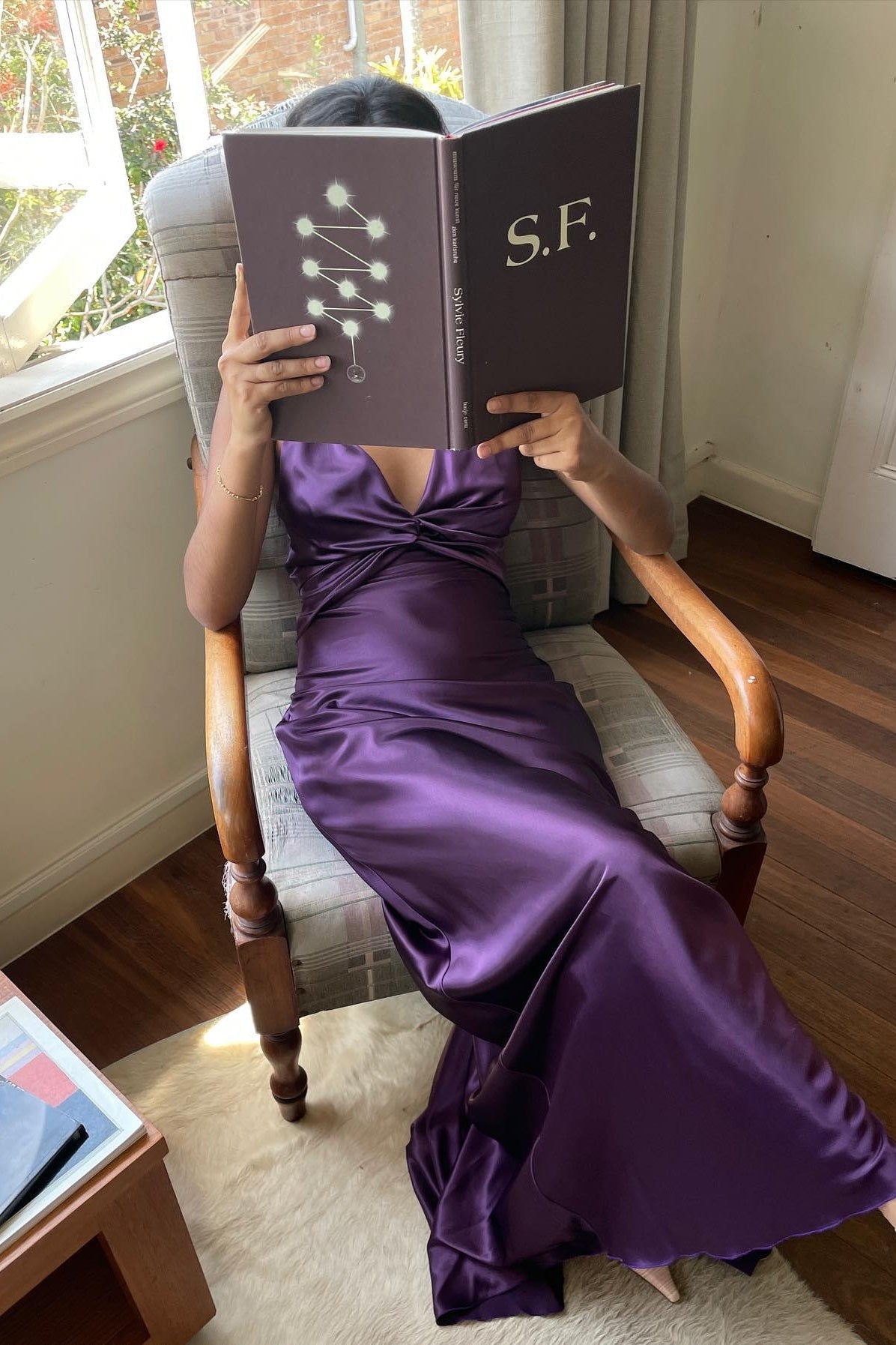 Elegant Meriamd Satin V Neck Prom Dress with Ruched Bodice