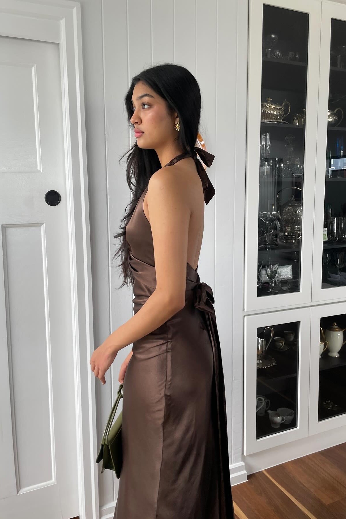 Elegant Meriamd Satin V Neck Prom Dress with Ruched Bodice