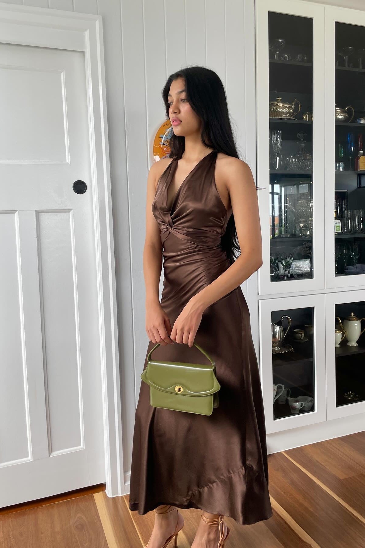 Elegant Meriamd Satin V Neck Prom Dress with Ruched Bodice