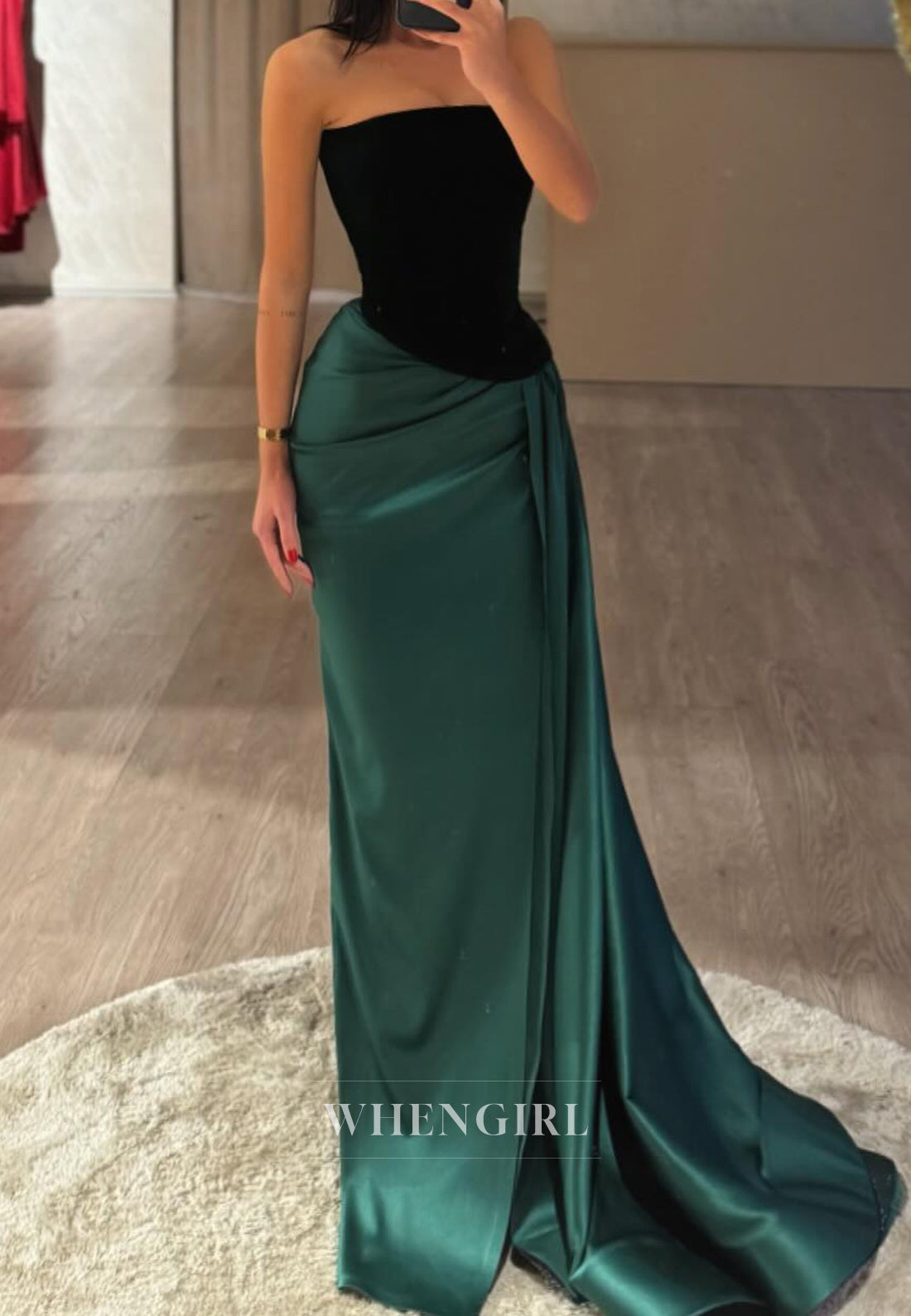 Classic Tube Top Sleeveless Side Slit Fitted Satin Pleats Prom Formal Gowns with Train