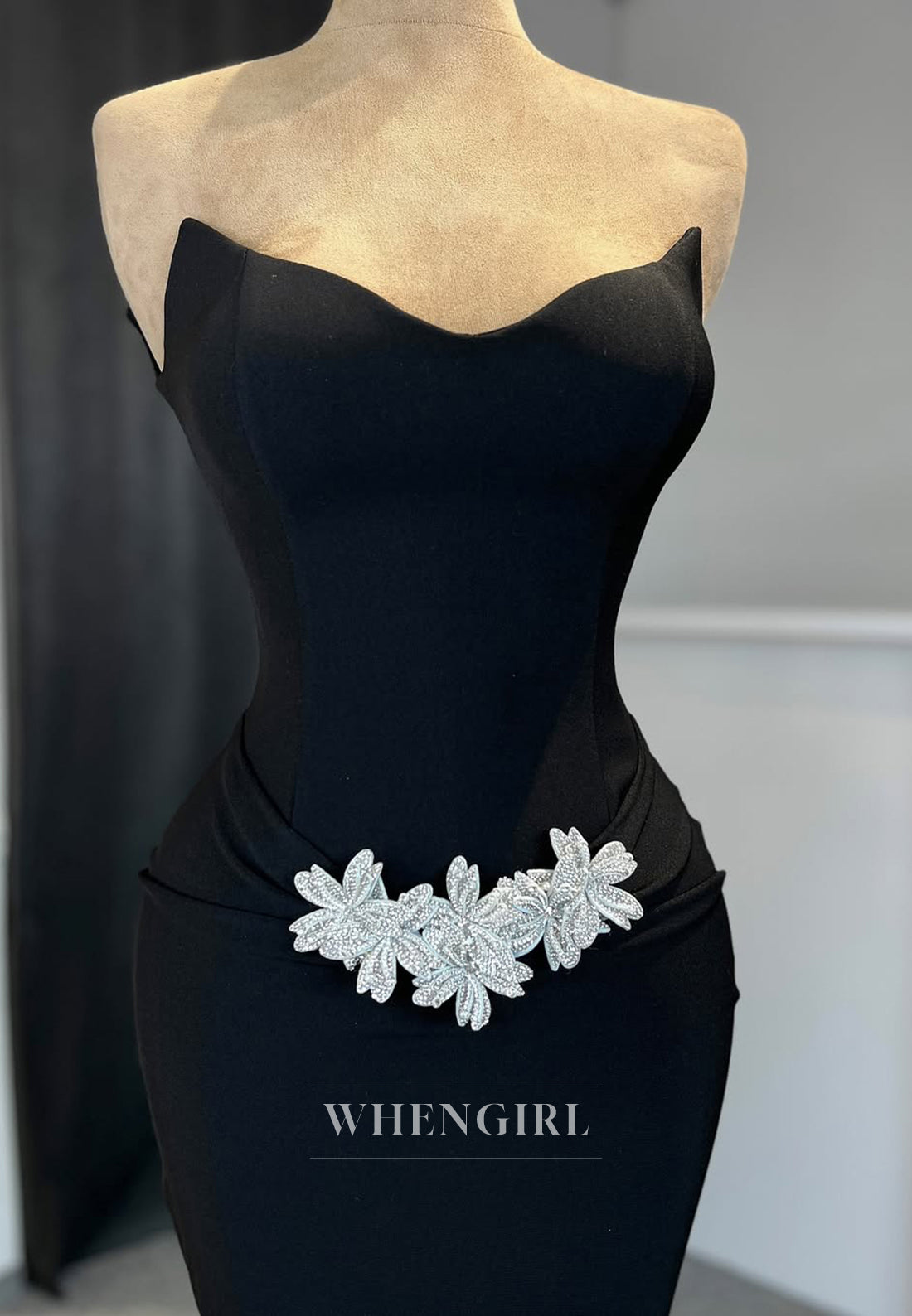 Classic Empire Waist Sweetheart Sleeveless Satin Formal Party Gown with Beaded Floral