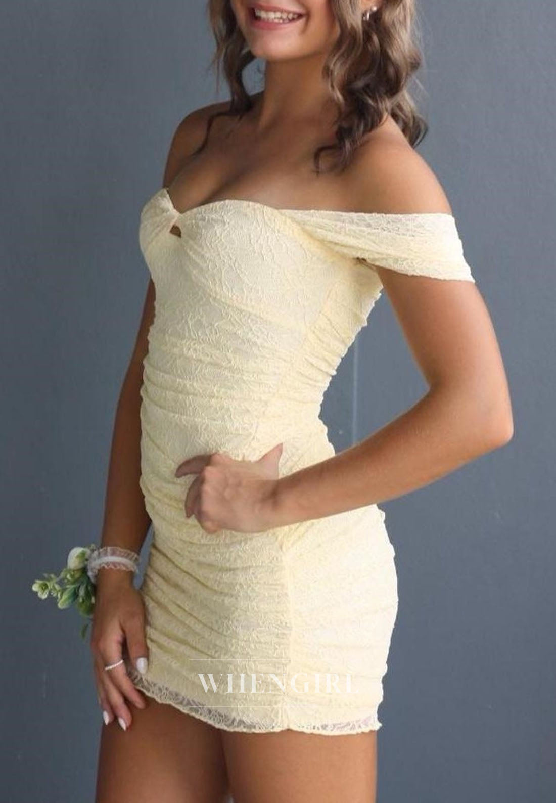 Off-the-Shoulder Lace Bodycon Mini Dress with Keyhole Front