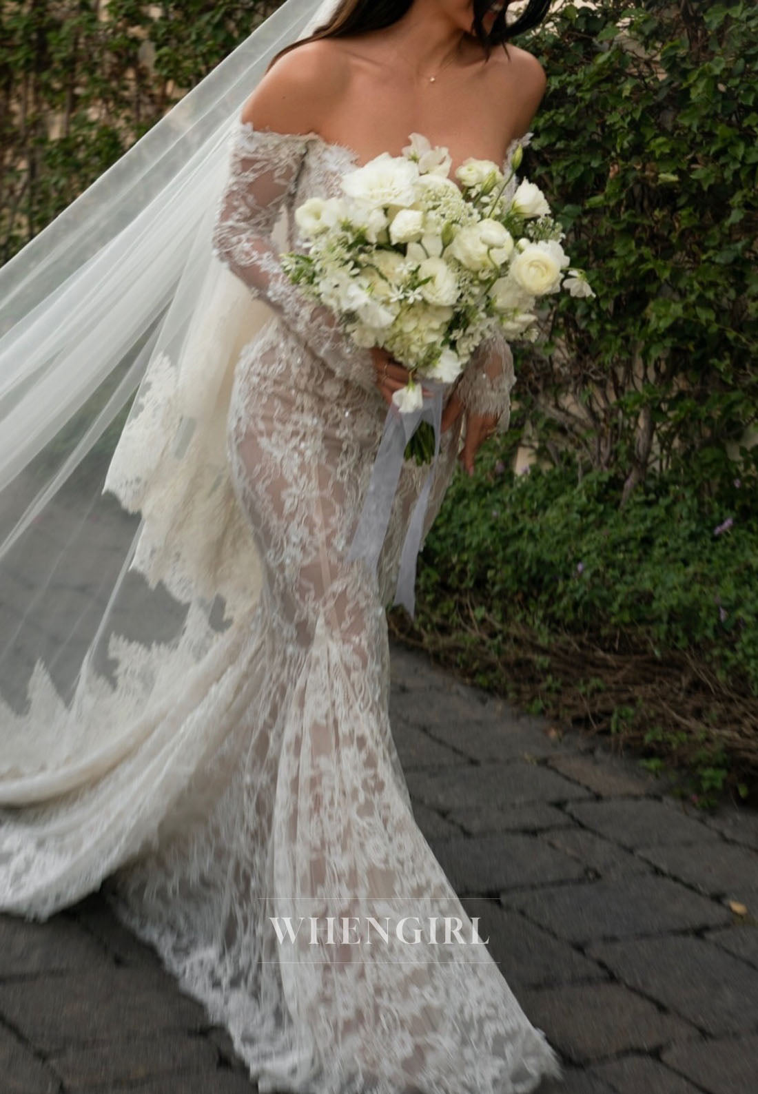 Off-Shoulder Lace Mermaid Wedding Dress