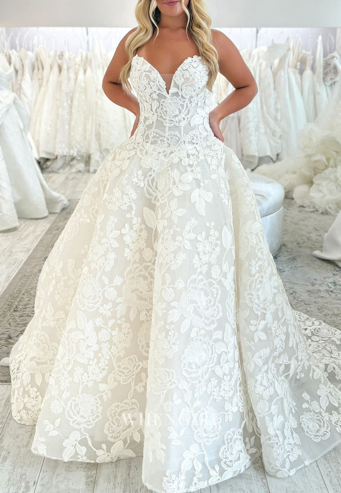 Floral Lace Sweetheart Ball Gown Wedding Dress
