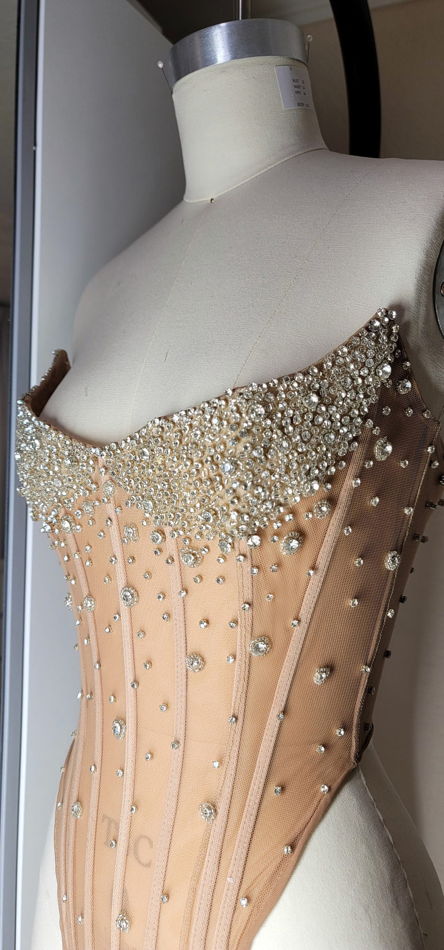 Luxurious Nude Corset Strapless Prom Dress Sleeveles with Crystal