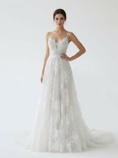 Boho White A-Line Lace Appliques Wedding Dress