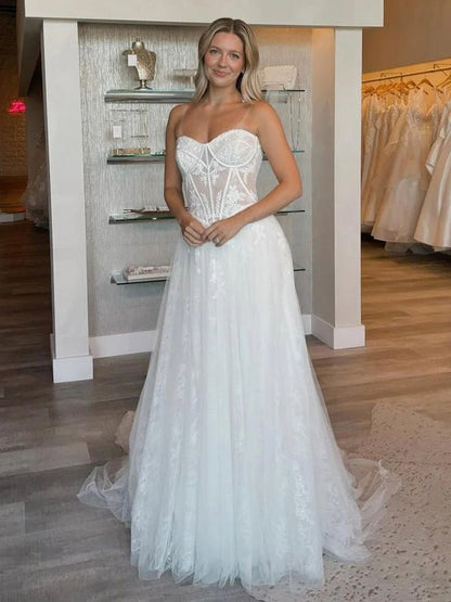 Charming A-Line Strapless Tulle Lace Wedding Dresses