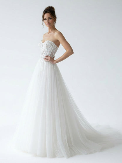 Charming A-Line Strapless Tulle Lace Wedding Dresses