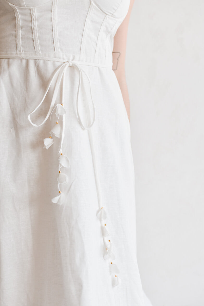 White Sweetheart Spaghetti Straps Midi Dress