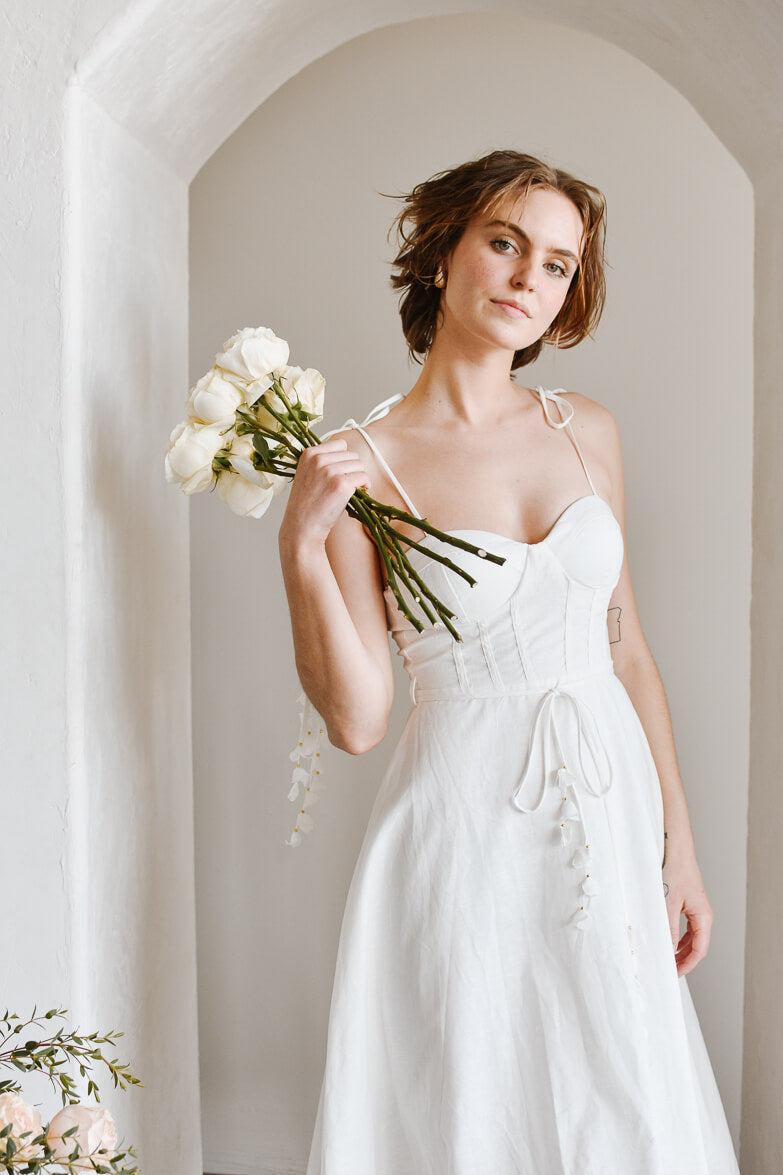 White Sweetheart Spaghetti Straps Midi Dress