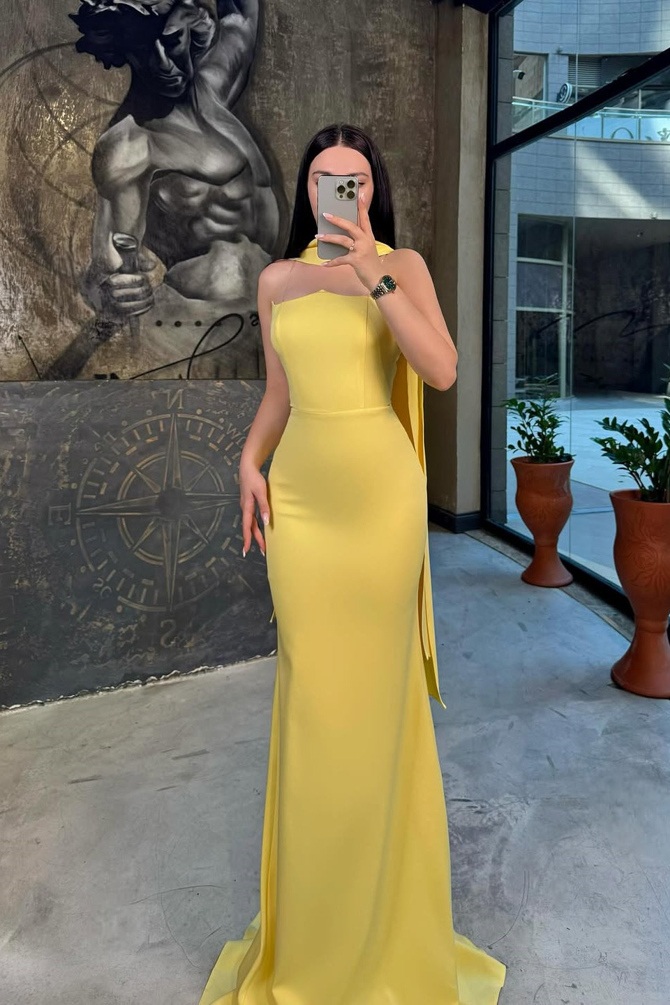 Chic Yellow Strapless Satin Mermaid Prom Dresses Sleeveless Sheath On Sale