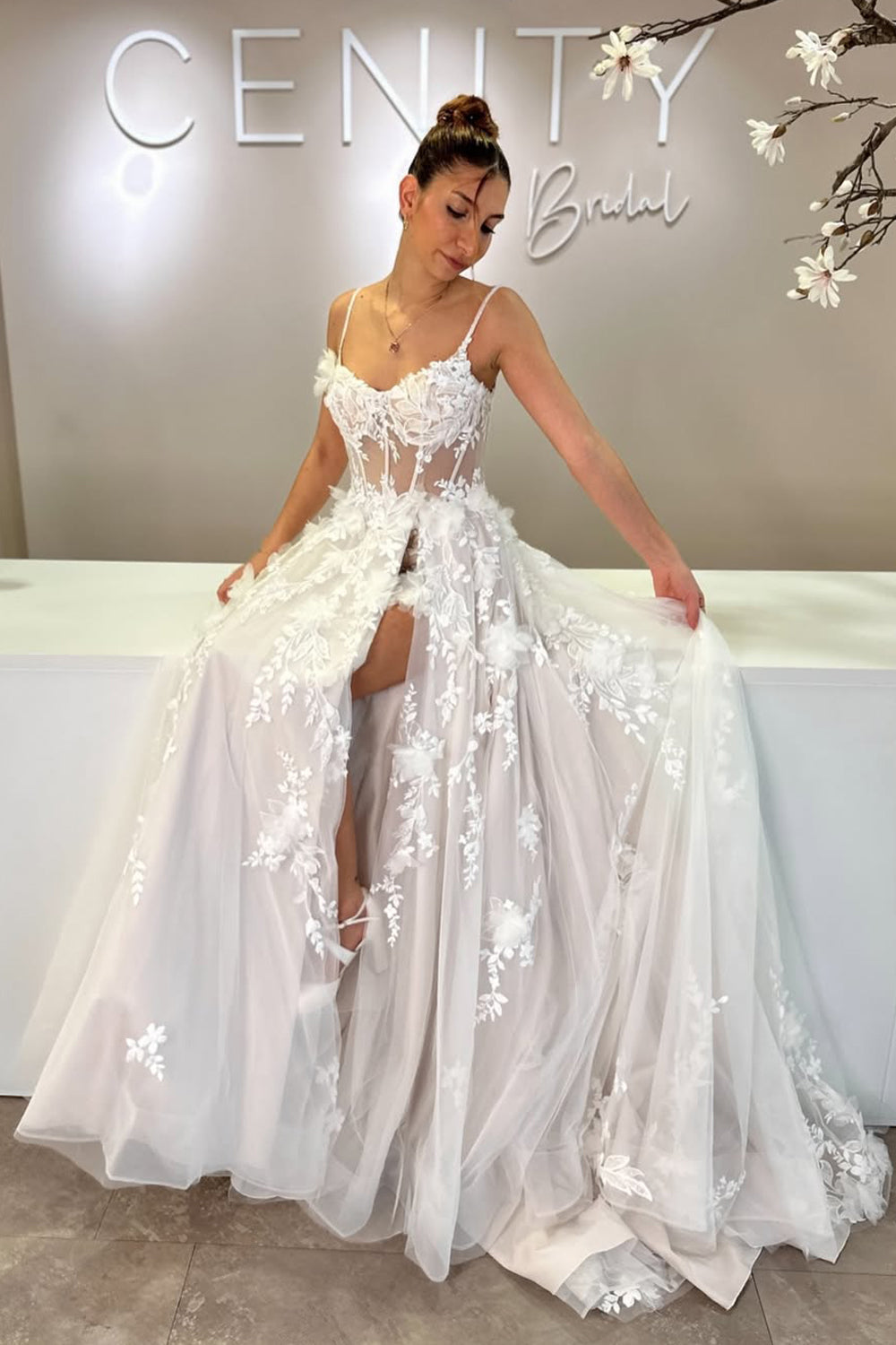 Bohomian A Line V Neck Tulle Wedding Dress with Appliques