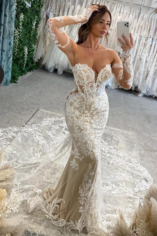 Stunning Mermaid Sweetheart Lace Wedding Dress with Appliques